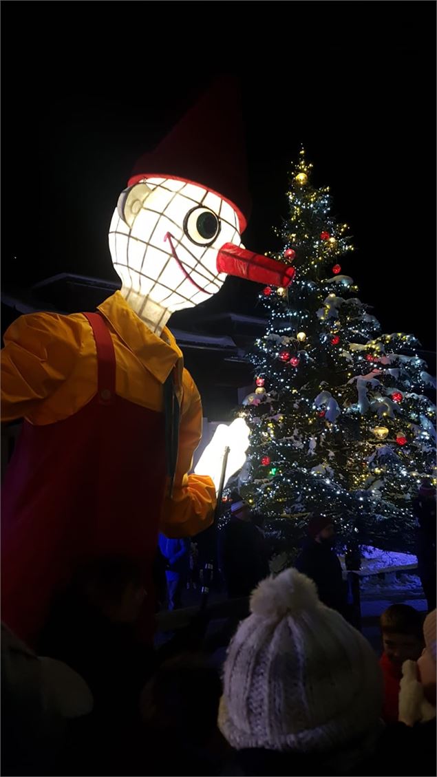Parade des Marionnettes sur Les Hauts de Chambéry !_Chambéry - Cie A. Caramantran 2025