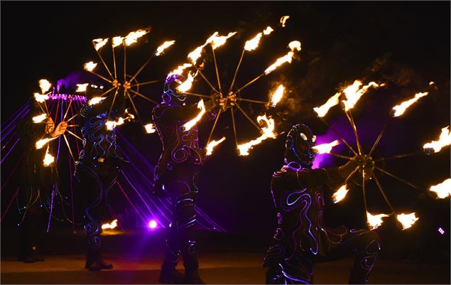 Parade Feu à Bissy !_Chambéry - Compagnie Elixir 2025