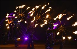 Parade Feu à Bissy !_Chambéry - Compagnie Elixir 2025