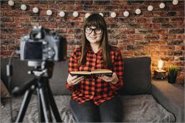 blogueuse vidéo - Freepik