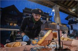 Dégustation de tartines de raclette - OT Samoëns - Mathilda Manzi