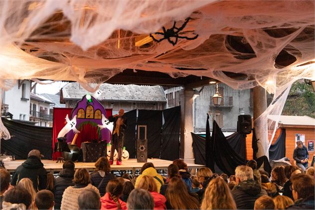 Spectacles d'Halloween2024_Samoëns
