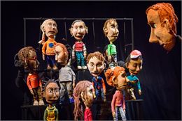 Théâtre des 4 Mains : La classe des mammouths_Poisy - Le Podium