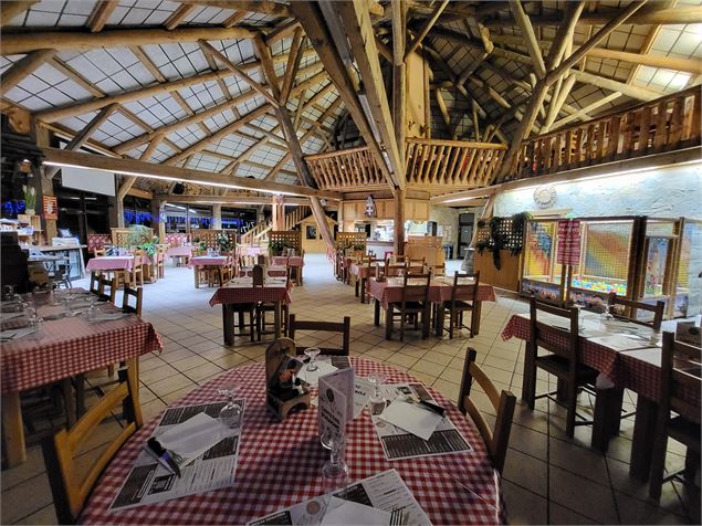 Intérieur de la Taverne de l'Arc - La Taverne de L'Arc