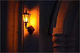 visite nocturne à l'abbaye d'Ambronay - Unsplash