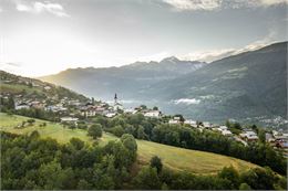 Marche à La Côte d'Aime_Aime-la-Plagne - Ambroise Abondance