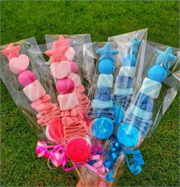 Confection de brochettes de bonbons_Morzine