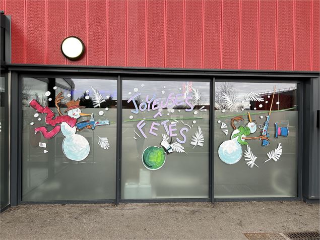 Décorations des vitres du complexe - 1055