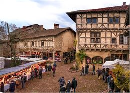 marché de Noël de la cité médiévale de Pérouges - Ketty Tranchina