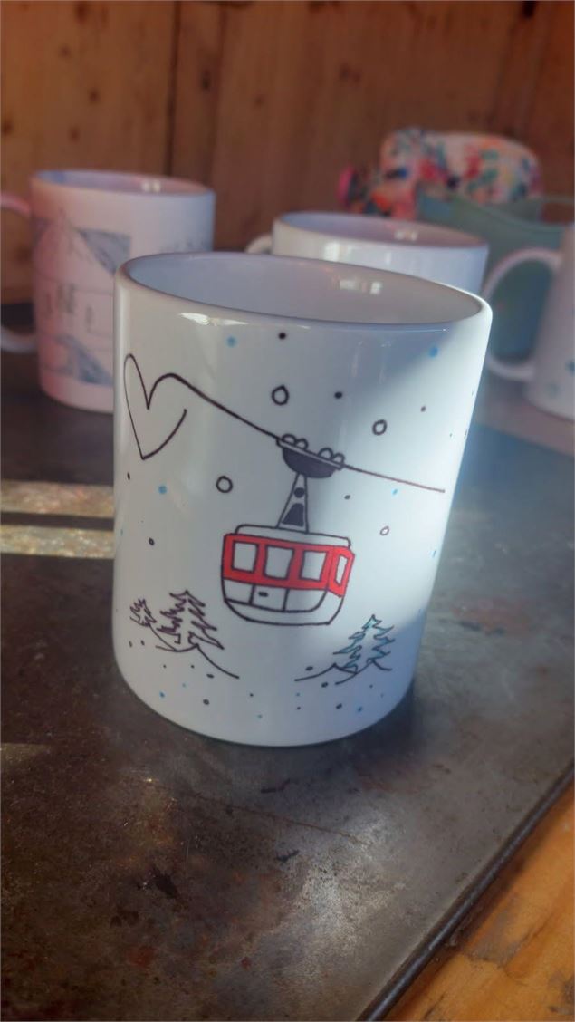 Atelier : Customisation d'un Mug en porcelaine_Morzine - Mezzanine