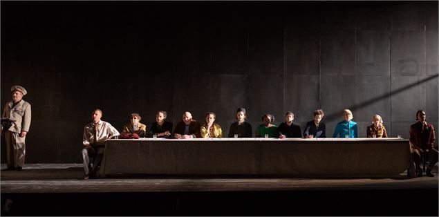 Théâtre : Le Suicidé_Annemasse - © Juliette Parisot