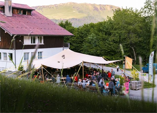 Le Camp de Base du Bruant_Burdignin - Le Bruant