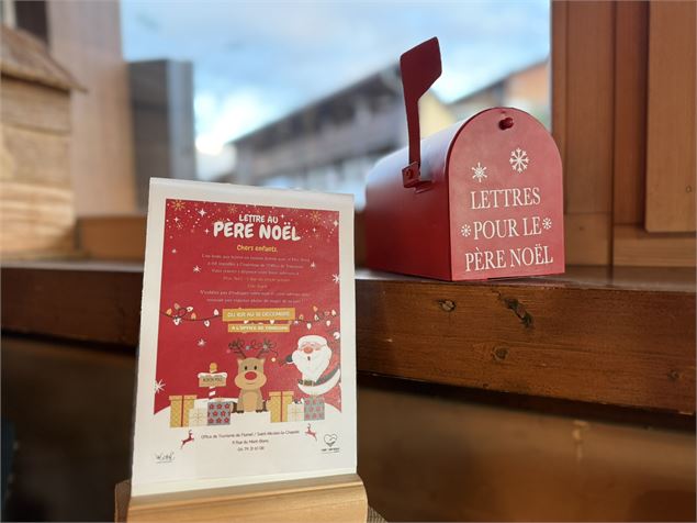 À l'intérieur de l'Office de Tourisme - OT Flumet/St Nicolas