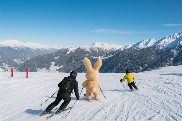 Chasse au lapin de Pâques sur les pistes