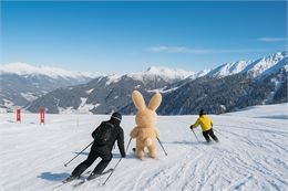 Chasse au lapin de Pâques sur les pistes