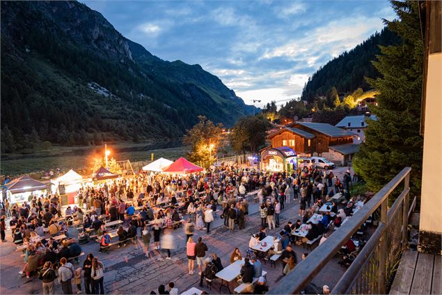 Coin buvette et scène - Tignes Officiel