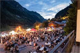Coin buvette et scène - Tignes Officiel