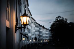 Sous les lampadaires !_Chambéry - deceptionpics Pixabay