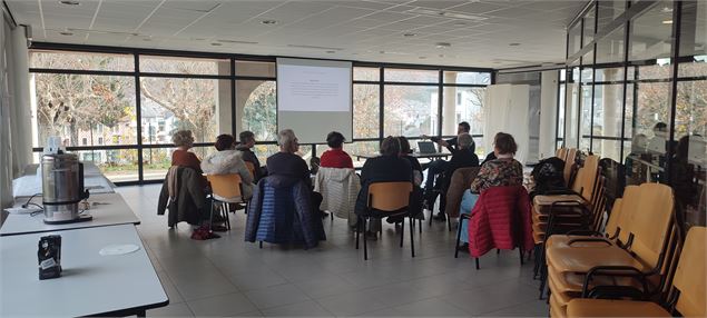 Café numérique : Initiation à l'intelligence artificielle_Challes-les-Eaux - Mairie de Challes-les-E