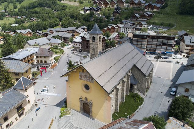 Valloire, église - © V. Jacques - Drone de regard (1)