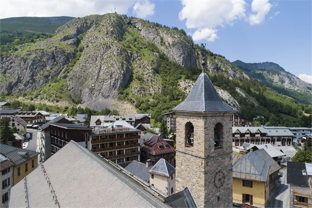 Valloire, église - © V. Jacques - Drone de regard (2)