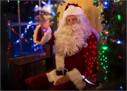 Rencontre avec le Père Noël - Image libre de droit : Unsplash