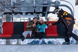 Une rose au sommet pour la Saint Valentin à Saint Jean d'Arves - Office de Tourisme de Saint Jean d'