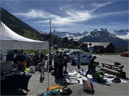 Ramassage de déchets - Office de Tourisme de Saint Jean d'Arves