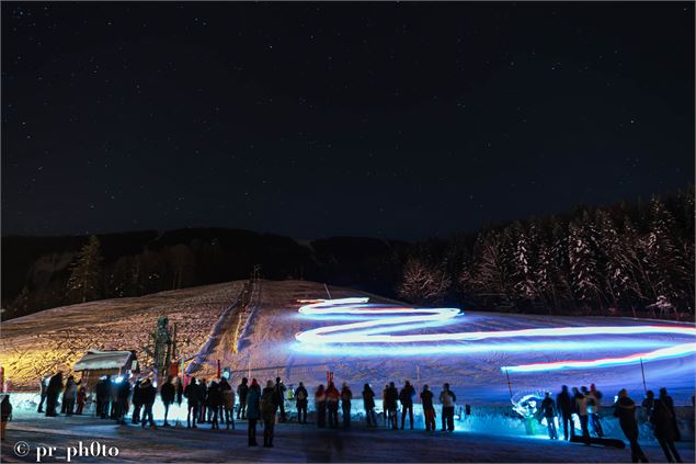 Descente aux flambeaux_Aillon-le-Jeune - Paco Rassat