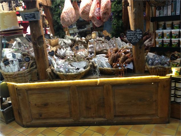 Espace produits locaux superette - Vival