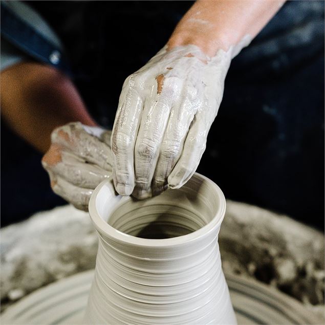 Initiation au tournage - Poterie des Gets_Les Gets - La Poterie des Gets