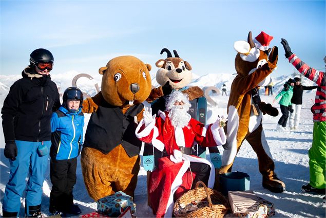 Rendez-vous avec le Père Noël au sommet du télésiège de la Voie Lactée_Villarembert