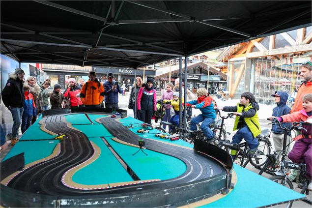 Pédalo Car_Les Gets - les gets tourisme