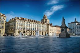 Turin, son marché et ses musées_Ugine