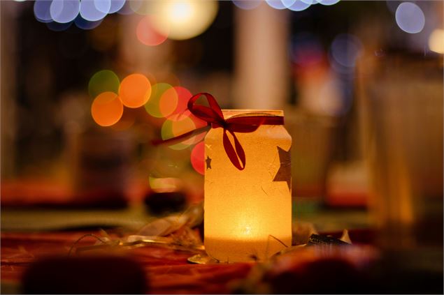 Fête des lumières au château de St Sorlin_Saint-Sorlin-en-Bugey - Unsplash