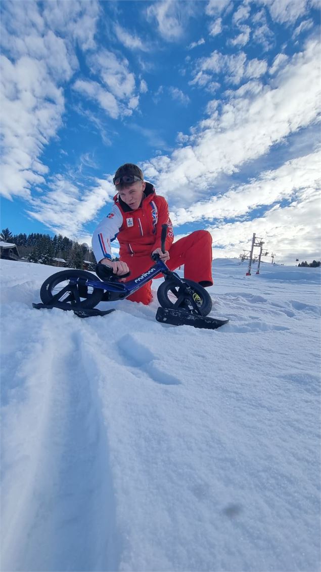 Glisse et Sourires – Draisiennes Enneigées_Courchevel - Courchevel Tourisme