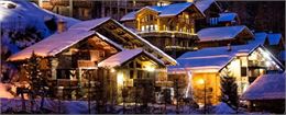Chalets de la station - nocturne - © Sainte Foy Tourisme