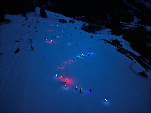 descente aux flambeaux des enfants - OTAB