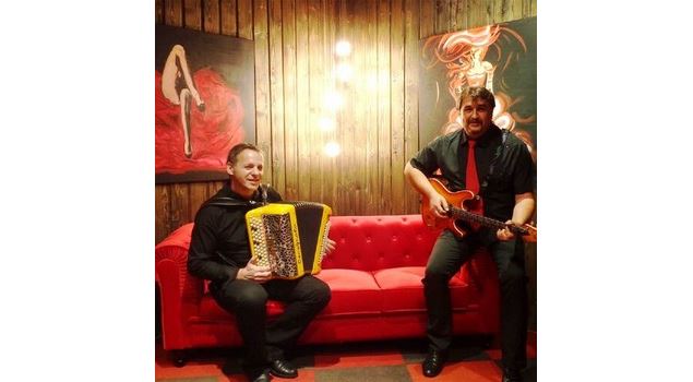 Bel Epok- Place de l'église_Praz-sur-Arly