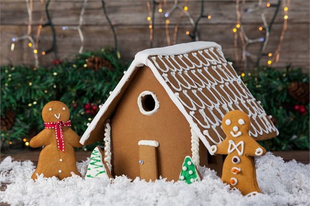 Top chef parents-enfants : Maisons de Noël en pain d'épices_Aime-la-Plagne - Image by awesomecontent
