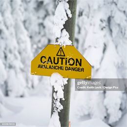 Panneau attention avalanche - Gettyimages