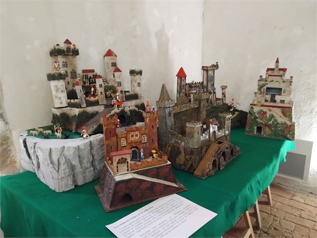 Un siècle de châteaux-jouets - Château des Allymes