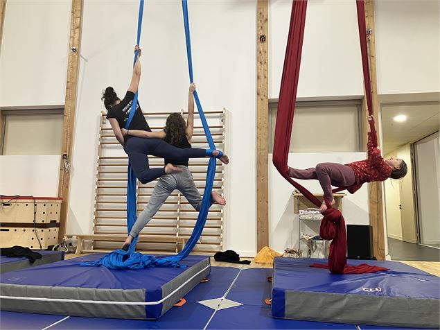 Stage cirque 10-15 ans_Bourg-en-Bresse - ETAC