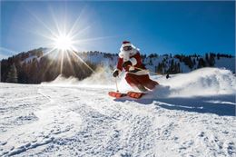 Le Père Noël au snowpark_Val-d'Isère - Opik