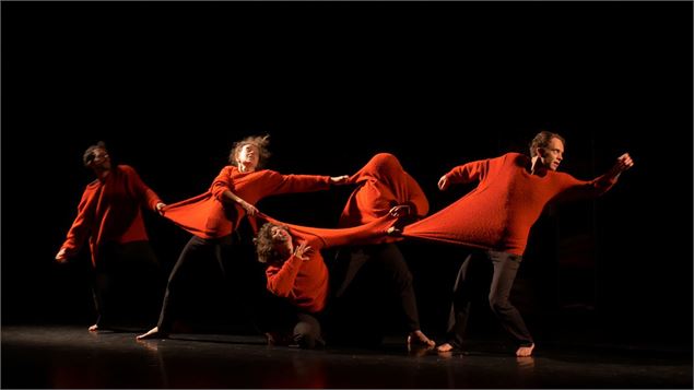 Théâtre gestuel d'objet - Impulls_Chamonix-Mont-Blanc - Elodie Corradini Richard Belley