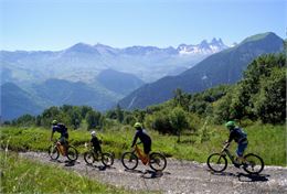 Sortie VTTAE en forêt accompagné par Hervé Vidal - Netski_La Toussuire - APernet