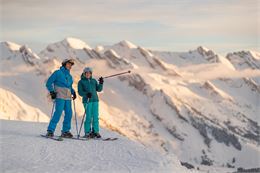 skieurs sur le domaine skiable - SAEM Les Remontées Mécaniques