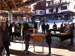 Jeux en bois géants sous la Grenette - SAEM Le Grand-Bornand Tourisme