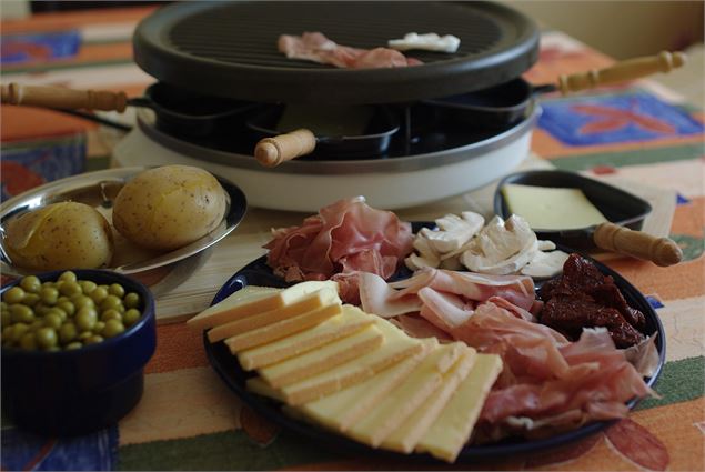 Dégustation Raclette_Cluses - Pixabay