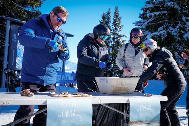 Dégustation d'huîtres au sommet !_Les Saisies